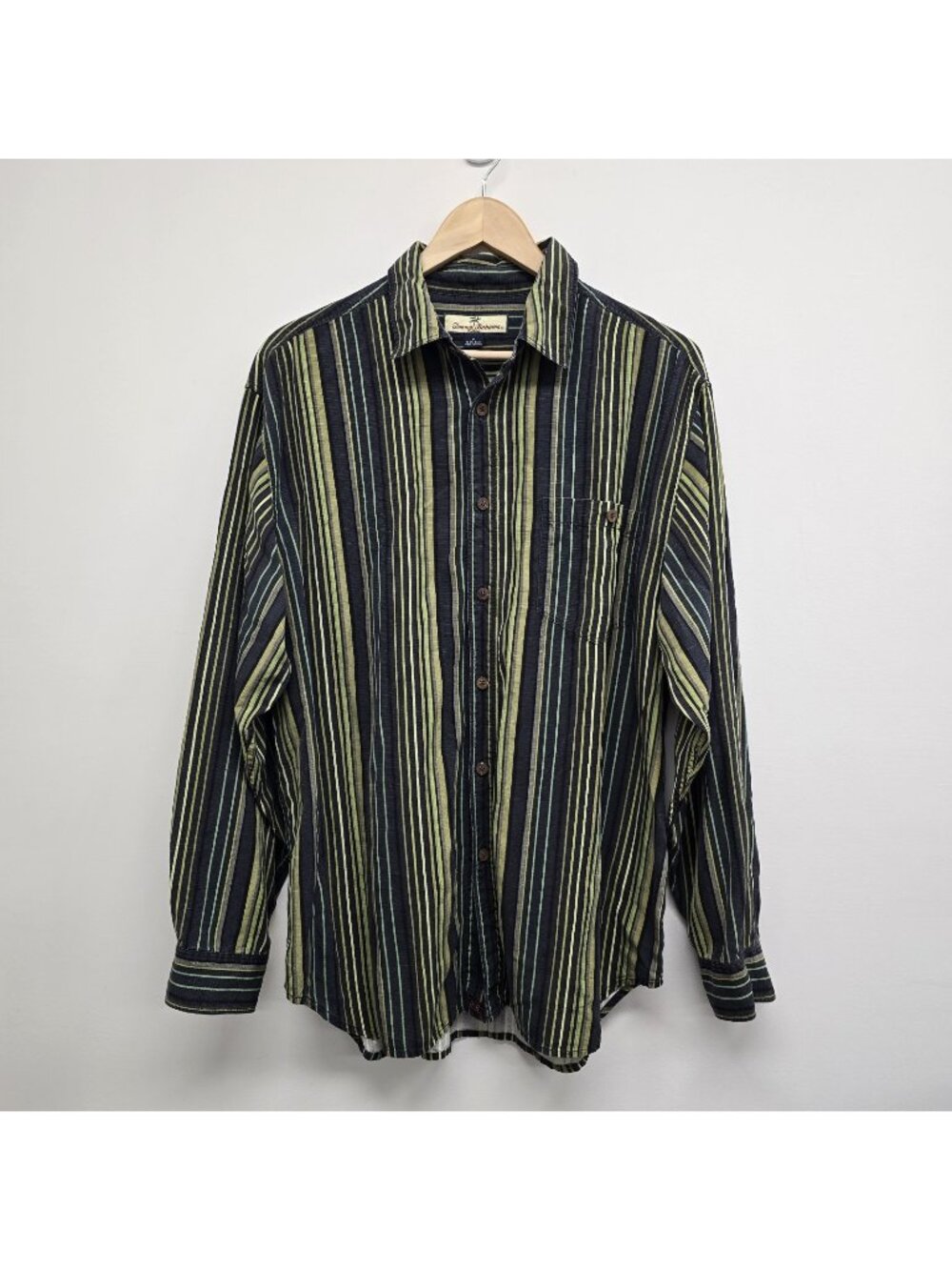 Tommy Bahama 100% Silk Striped Button Up Shirt Size M Coastal Resort Vacation